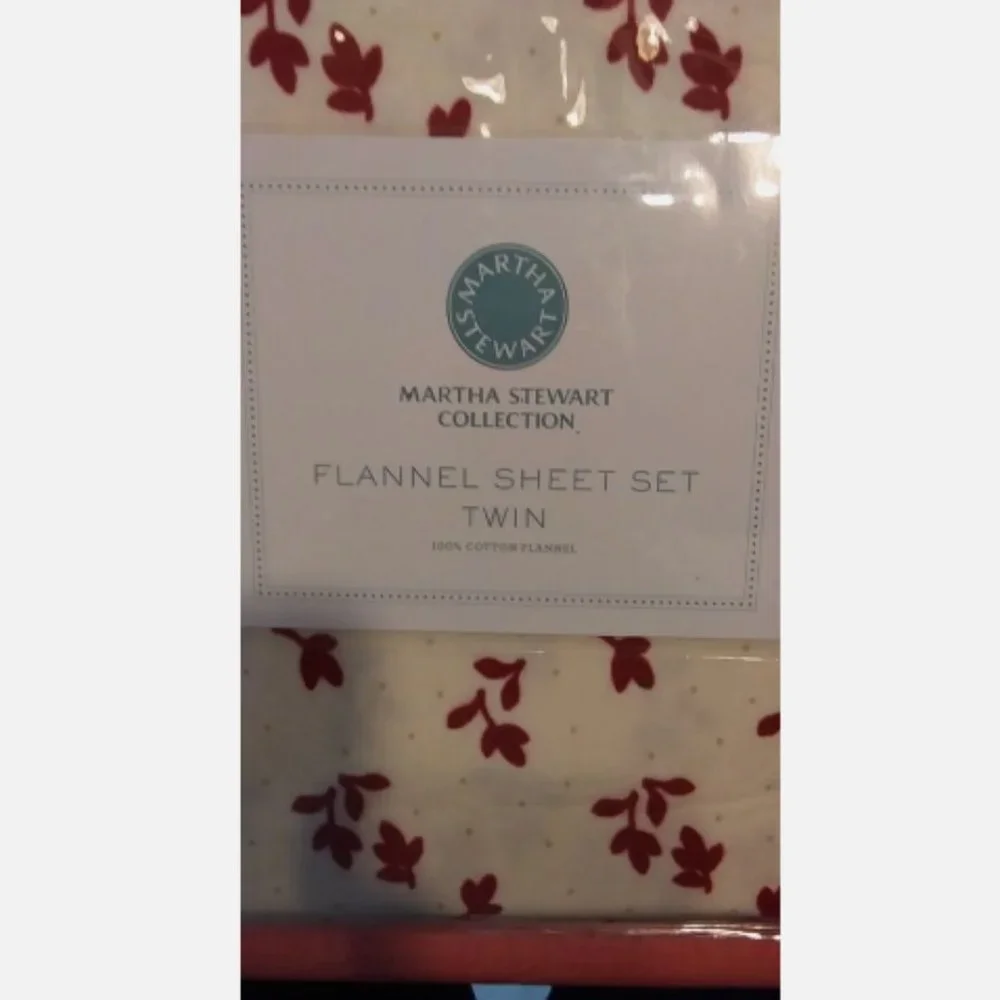New Martha Stewart Christmas Holly Berries Twin Flannel Sheets